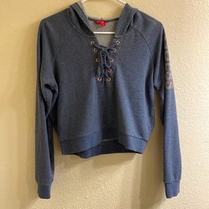 90’s style guess factory cropped athletic hoodie 💕